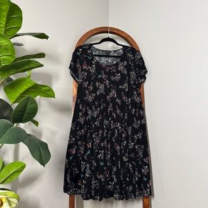 Torrid 1X Black Floral Fit and Flare Stretch Waist Short Sleeve Dress